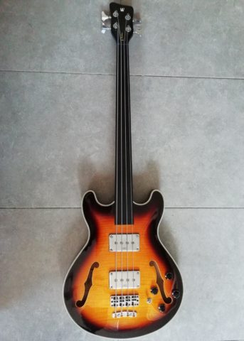 Vendo Warwick Starbass fretless
