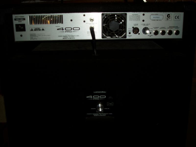 Amplificador de bajo marca fender modelo 400 PRO