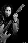 Raimundo Amador Artista Internacional Fender