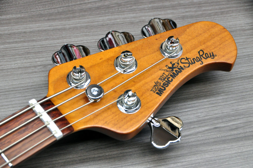 MusicMan Stingray 4 Special pala