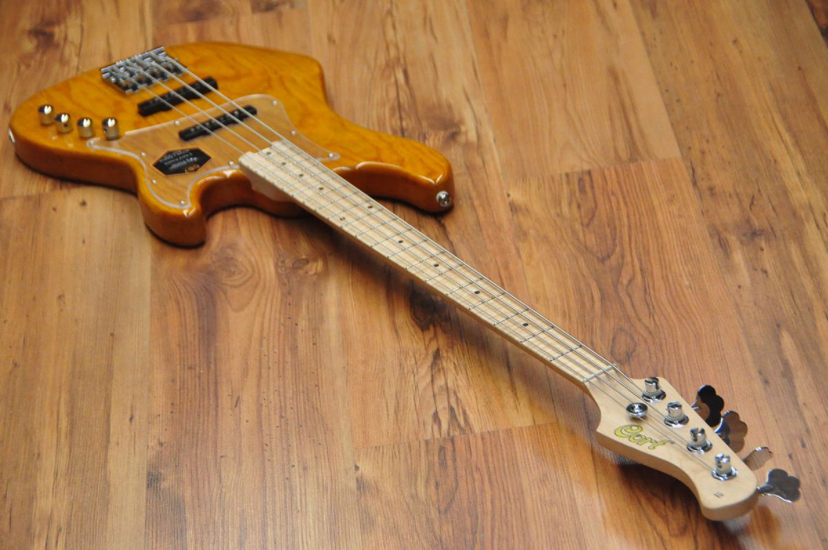 Cort GB74 PJベース Hipshot搭載 メイプル指板 Cort GB74JJ - Bajos y Bajistas