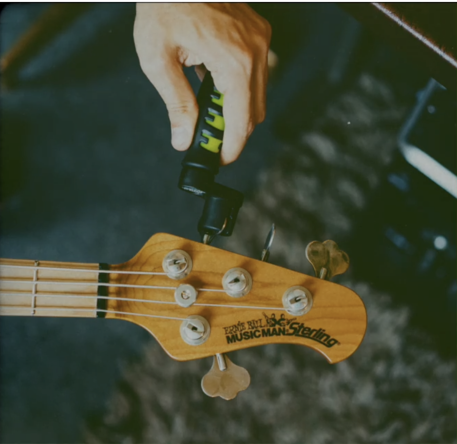 Manivelle à Cordes Ernie Ball Pegwinder Plus - Tourne Mécanique Avec Extracteur De Chevilles